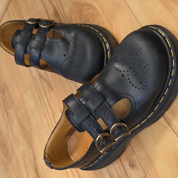 Dr. Martens Shoes - Dr. Martens VTG Dark Navy Double T Strap Mary Jane 8065 /92 UK 5 (7.5-8) MIE🦋
